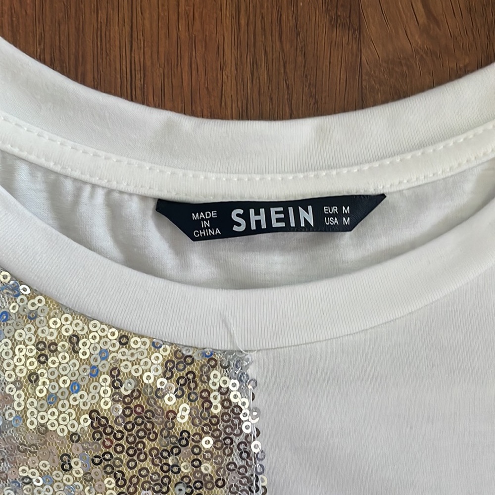 Block colored top with sequins - Picture 2 of 5
